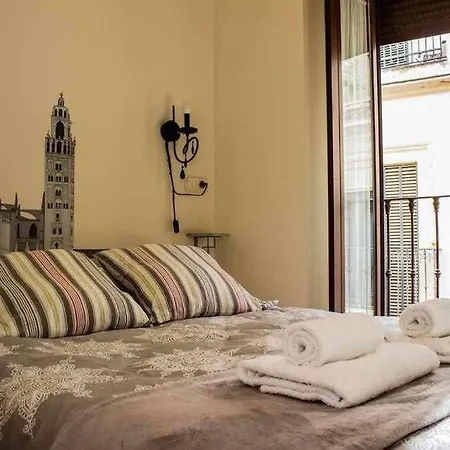 Holiday home Casa Con Piscina Junto Catedral De Seville