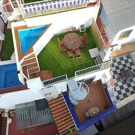 Holiday home Casa Con Piscina Junto Catedral De Seville