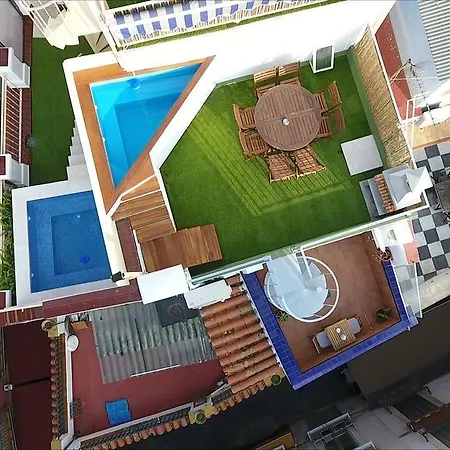 Casa Con Piscina Junto Catedral De Seville